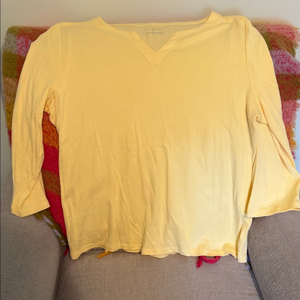 NWOT Talbots Light Yellow Women's V-Neck Long Sleeve Top